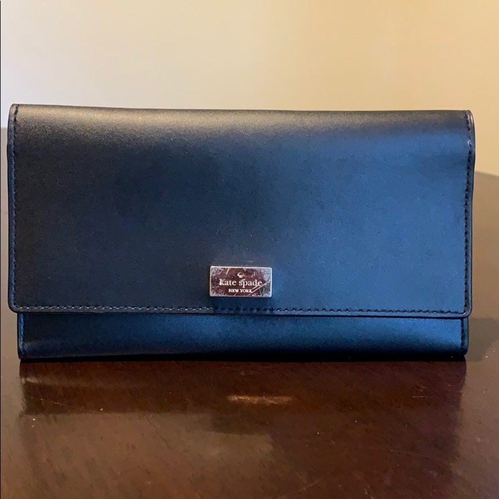 EUC Kate Spade fold over wallet